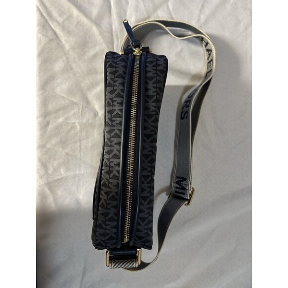 Michael Kors Jet Set Logo East West Nylon Crossbody - Picture 4 of 6